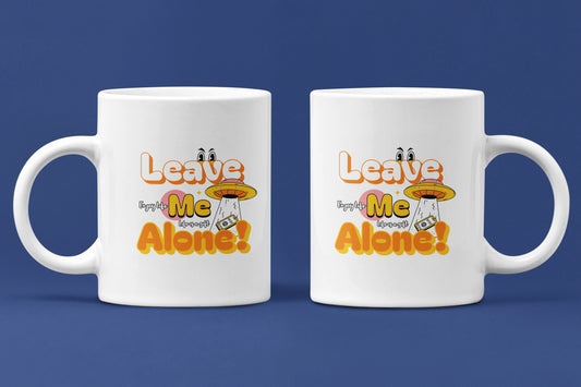 Leave Me Alone! – Keramiktasse (325 ml) – 325 ml Keramiktasse als Doppel-Mockup, hochwertiges Gaming- & Nerd-Design Produktfoto.