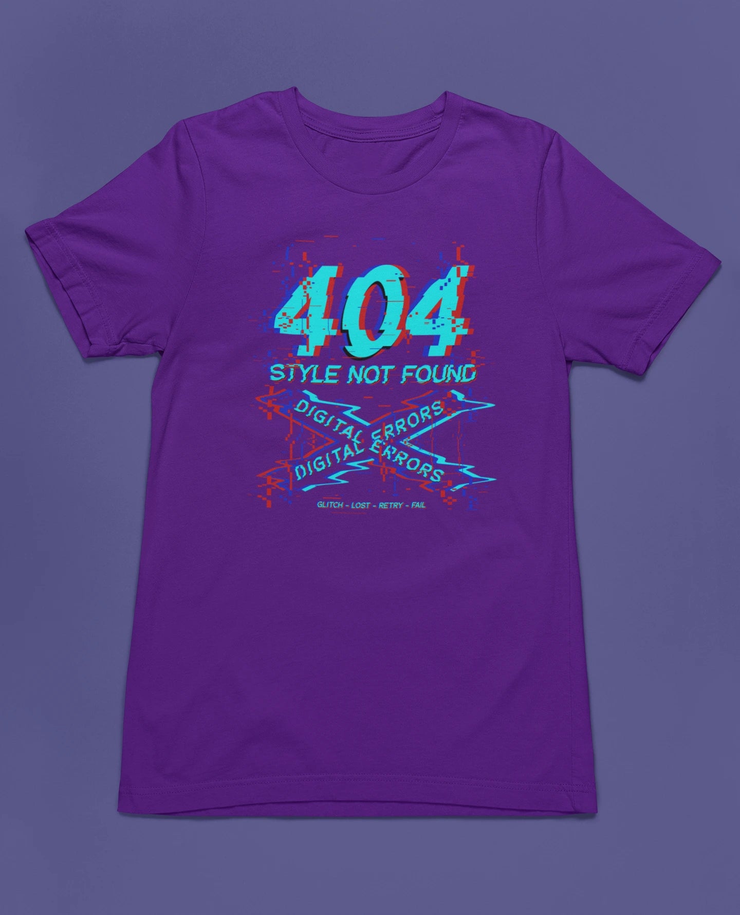 404 – Style Not Found | Digital Error T-Shirt – lila T-Shirt als flatlay-Mockup, modernes Gaming-Design und hochwertiges Produktfoto.