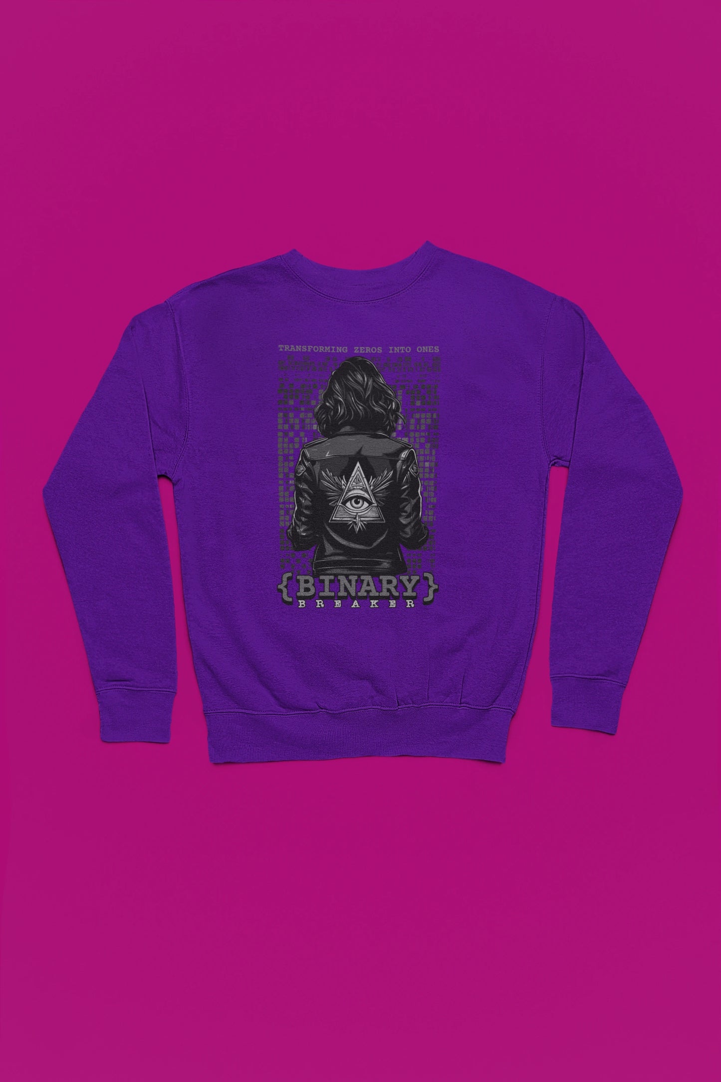 Binary Breaker | Hacker-Pullover im Cyber-Style – lila Pullover als Flatlay-Mockup, hochwertiges Nerd- & Gaming-Design Produktfoto.
