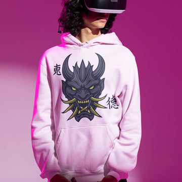 Dark Anime Hoodie - Oni Mask weiss – Gaming Hoodie getragen von maennlichem Model mit Dark Anime  Oni Mask Print