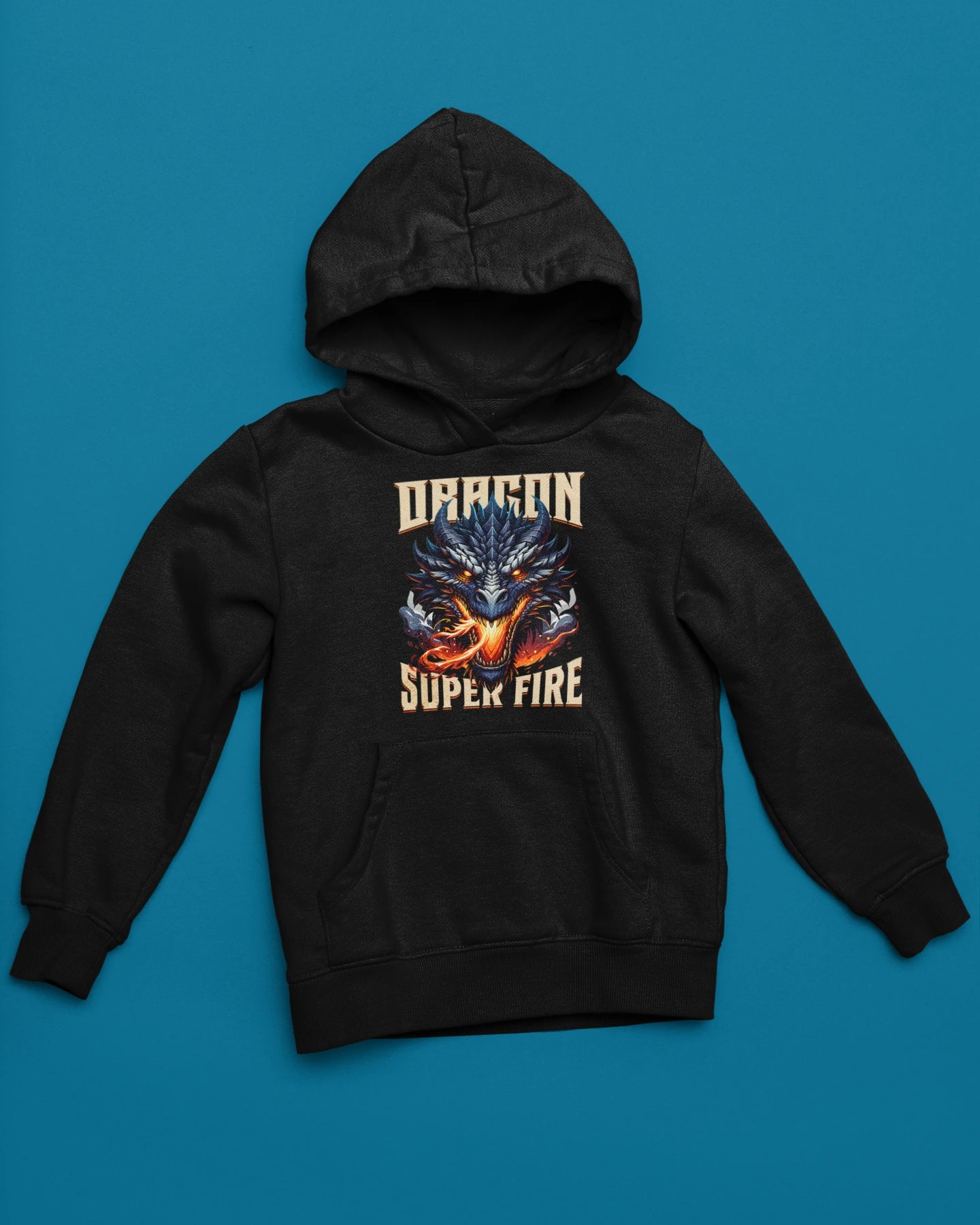 Dragon Super Fire | Epischer Feuerdrachen Hoodie – schwarz Hoodie als flatlay-Mockup, modernes Gaming-Design und hochwertiges Produktfoto.