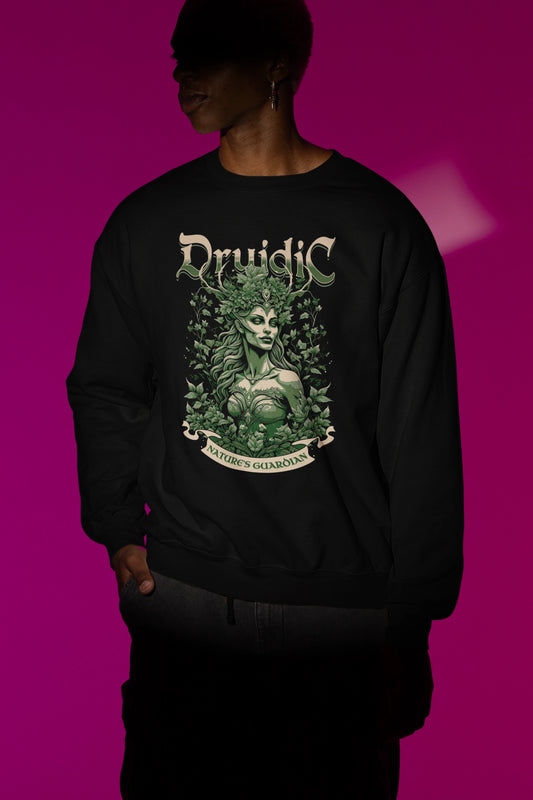 Druidic | Mystischer Naturgeist-Pullover – schwarz Pullover als Maennliches Model-Mockup, hochwertiges Nerd- & Gaming-Design Produktfoto.