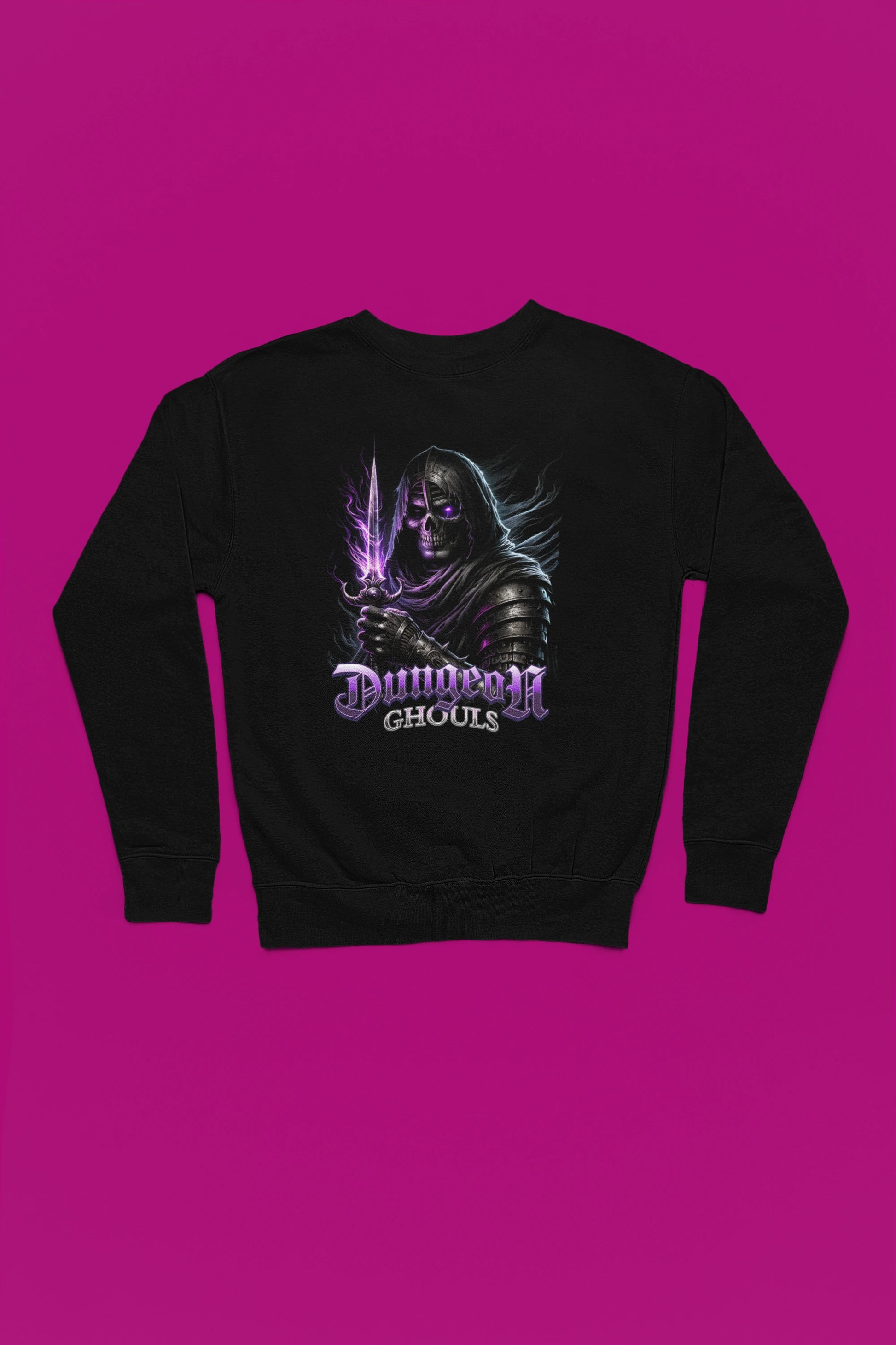 Dungeon Ghouls | Duesterer Fantasy-Pullover mit Skelettkrieger – schwarz Pullover als Flatlay-Mockup, hochwertiges Nerd- & Gaming-Design Produktfoto.