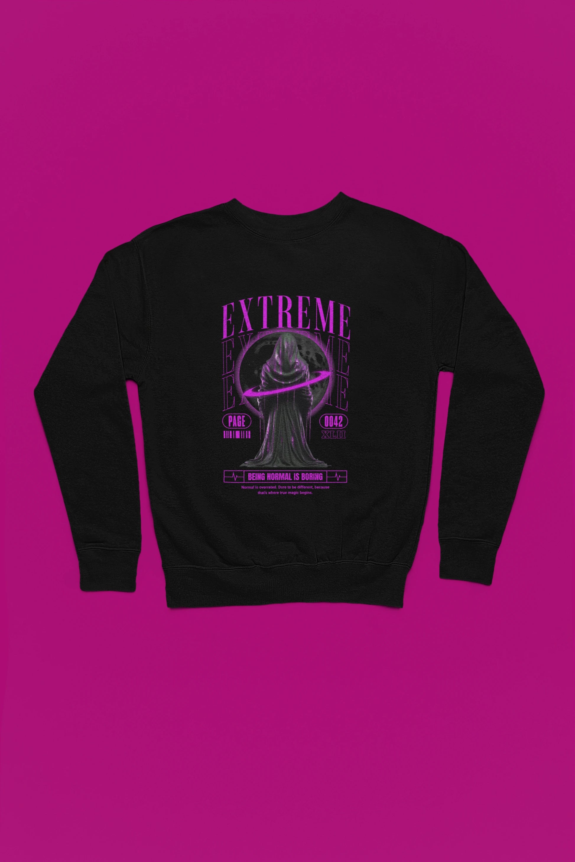 Extreme | „Being Normal Is Boring“ Pullover im Dark-Fantasy-Style – schwarz Pullover als Flatlay-Mockup, hochwertiges Nerd- & Gaming-Design Produktfoto.