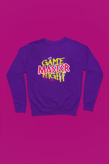 Game Master Night | Bunter Retro-Graffiti Pullover fuer Gamer – lila Pullover als Flatlay-Mockup, hochwertiges Nerd- & Gaming-Design Produktfoto.