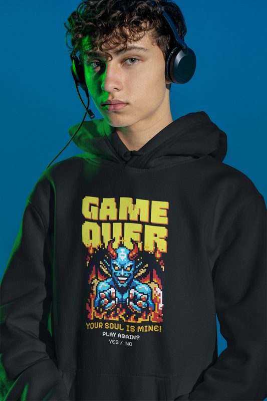 Game Over – Your Soul Is Mine | Retro Demon Pixel Hoodie – schwarz Hoodie als maennlich-Mockup, modernes Gaming-Design und hochwertiges Produktfoto.