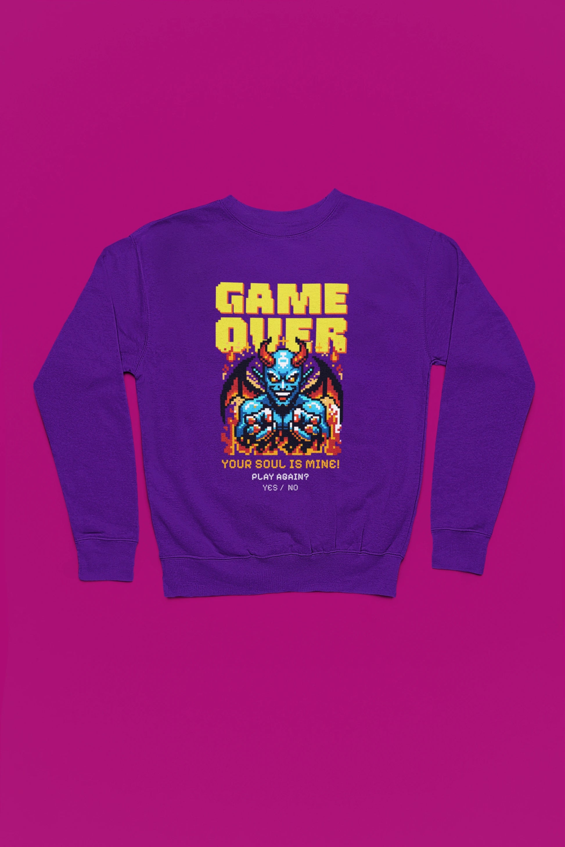Game Over – Your Soul Is Mine | Retro Pixel Daemon Pullover – lila Pullover als Flatlay-Mockup, hochwertiges Nerd- & Gaming-Design Produktfoto.