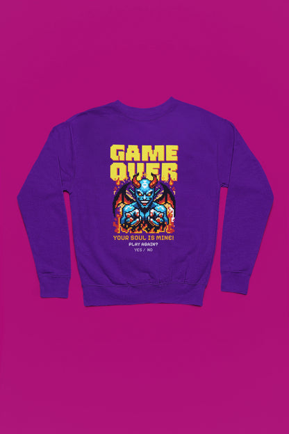 Game Over – Your Soul Is Mine | Retro Pixel Daemon Pullover – lila Pullover als Flatlay-Mockup, hochwertiges Nerd- & Gaming-Design Produktfoto.