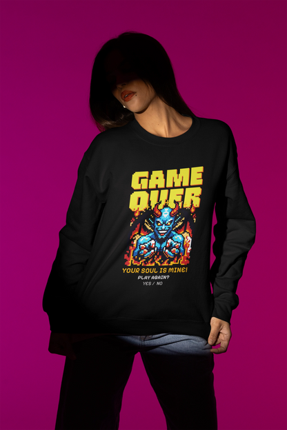 Game Over – Your Soul Is Mine | Retro Pixel Daemon Pullover – schwarz Pullover als Weibliches Model-Mockup, hochwertiges Nerd- & Gaming-Design Produktfoto.