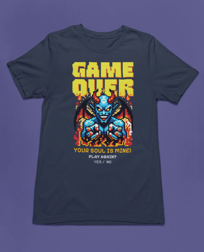 Game Over – Your Soul Is Mine! Retro Pixel Demon T-Shirt für Gamer – marine T-Shirt als flatlay-Mockup, modernes Gaming-Design und hochwertiges Produktfoto.