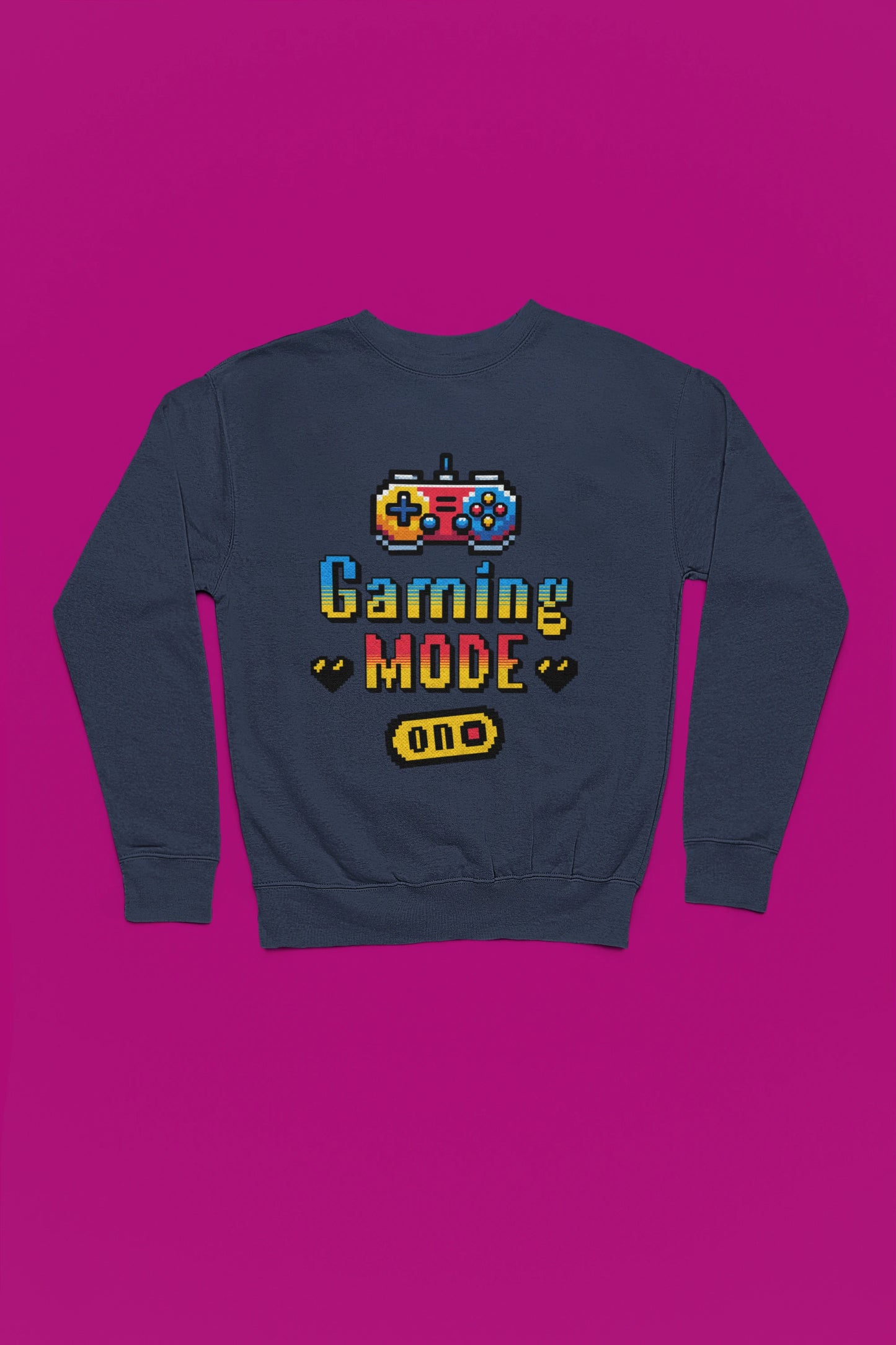 Gaming Mode ON | Pixel Gaming Pullover fuer Retro-Fans – marine Pullover als Flatlay-Mockup, hochwertiges Nerd- & Gaming-Design Produktfoto.