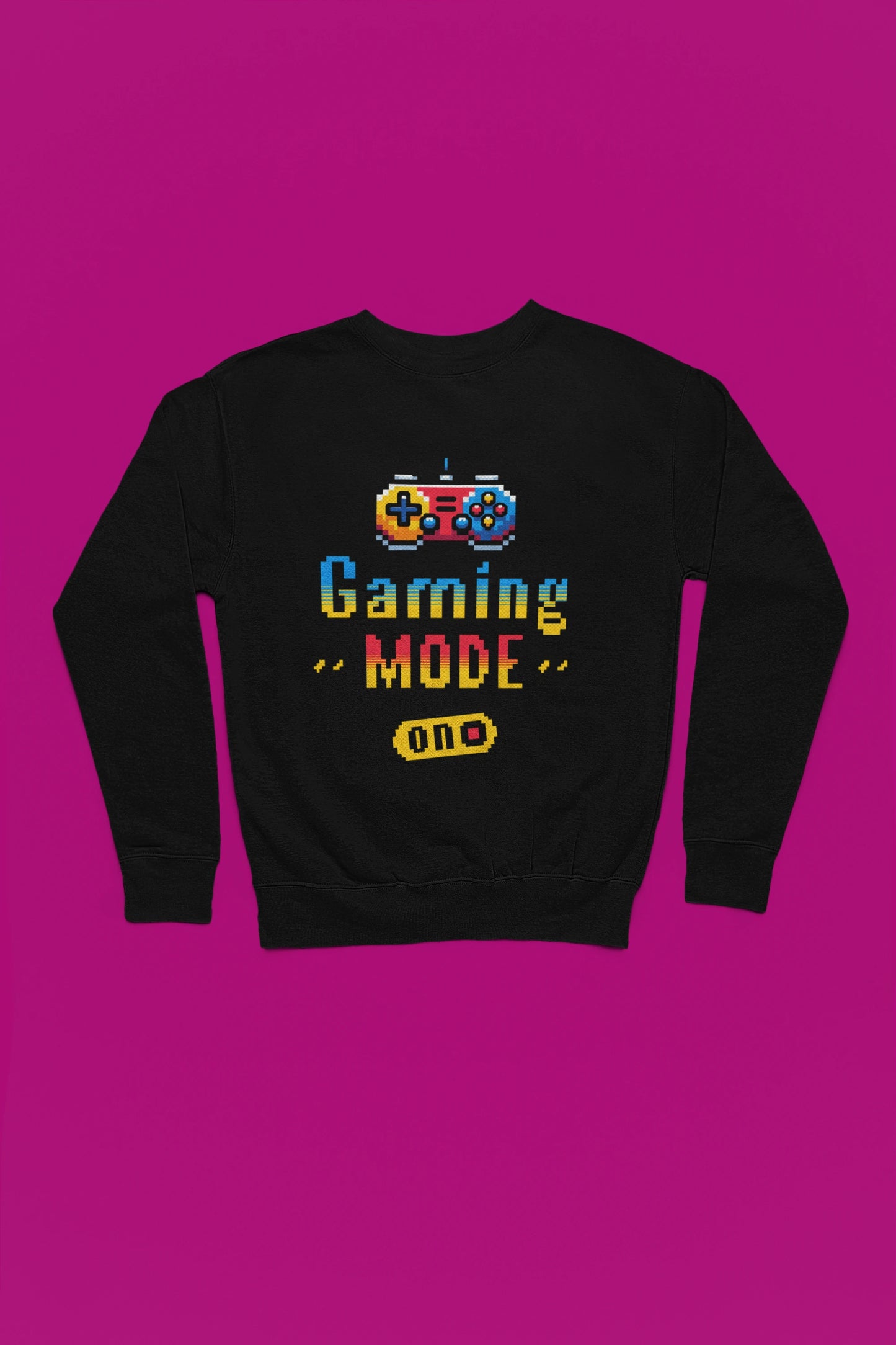 Gaming Mode ON | Pixel Gaming Pullover fuer Retro-Fans – schwarz Pullover als Flatlay-Mockup, hochwertiges Nerd- & Gaming-Design Produktfoto.