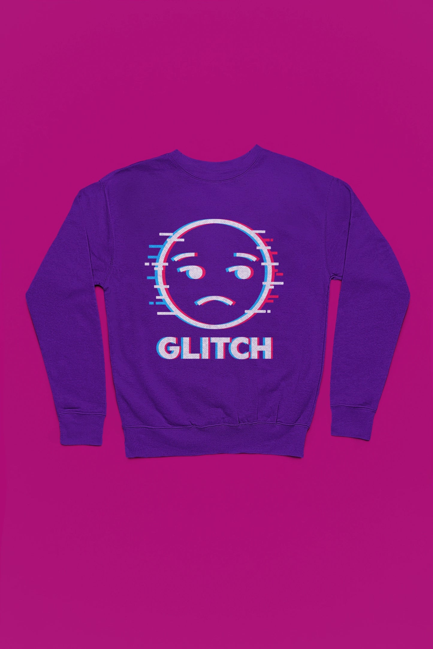 Glitch Face | Pixel-Error Pullover im Retro-Stil – lila Pullover als Flatlay-Mockup, hochwertiges Nerd- & Gaming-Design Produktfoto.