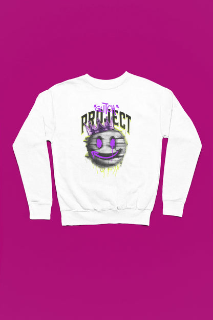 Glitch Project – Neon Crown Smiley Pullover – weiss Pullover als Flatlay-Mockup, hochwertiges Nerd- & Gaming-Design Produktfoto.