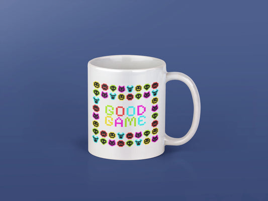 Good Game – Keramiktasse (325 ml) – 325 ml Keramiktasse als Flatlay Mockup, hochwertiges Gaming- & Nerd-Design Produktfoto.
