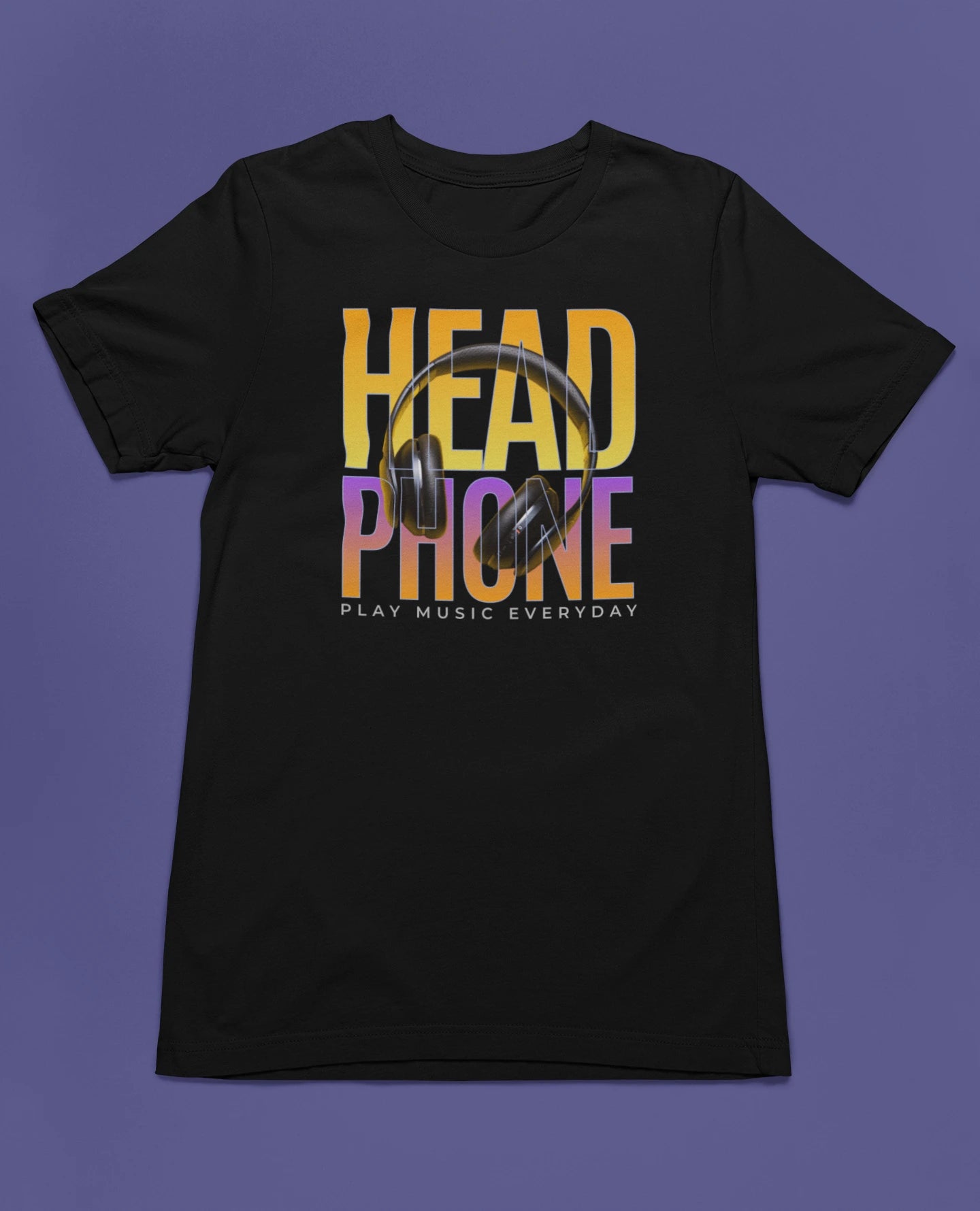 Headphone | Musik T-Shirt für Soundlover & Audiophile – schwarz T-Shirt als flatlay-Mockup, modernes Gaming-Design und hochwertiges Produktfoto.