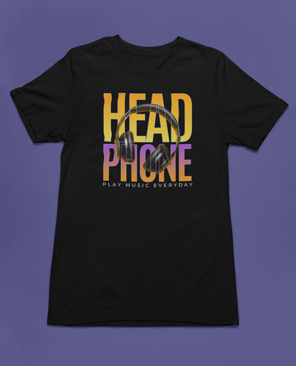 Headphone | Musik T-Shirt für Soundlover & Audiophile – schwarz T-Shirt als flatlay-Mockup, modernes Gaming-Design und hochwertiges Produktfoto.