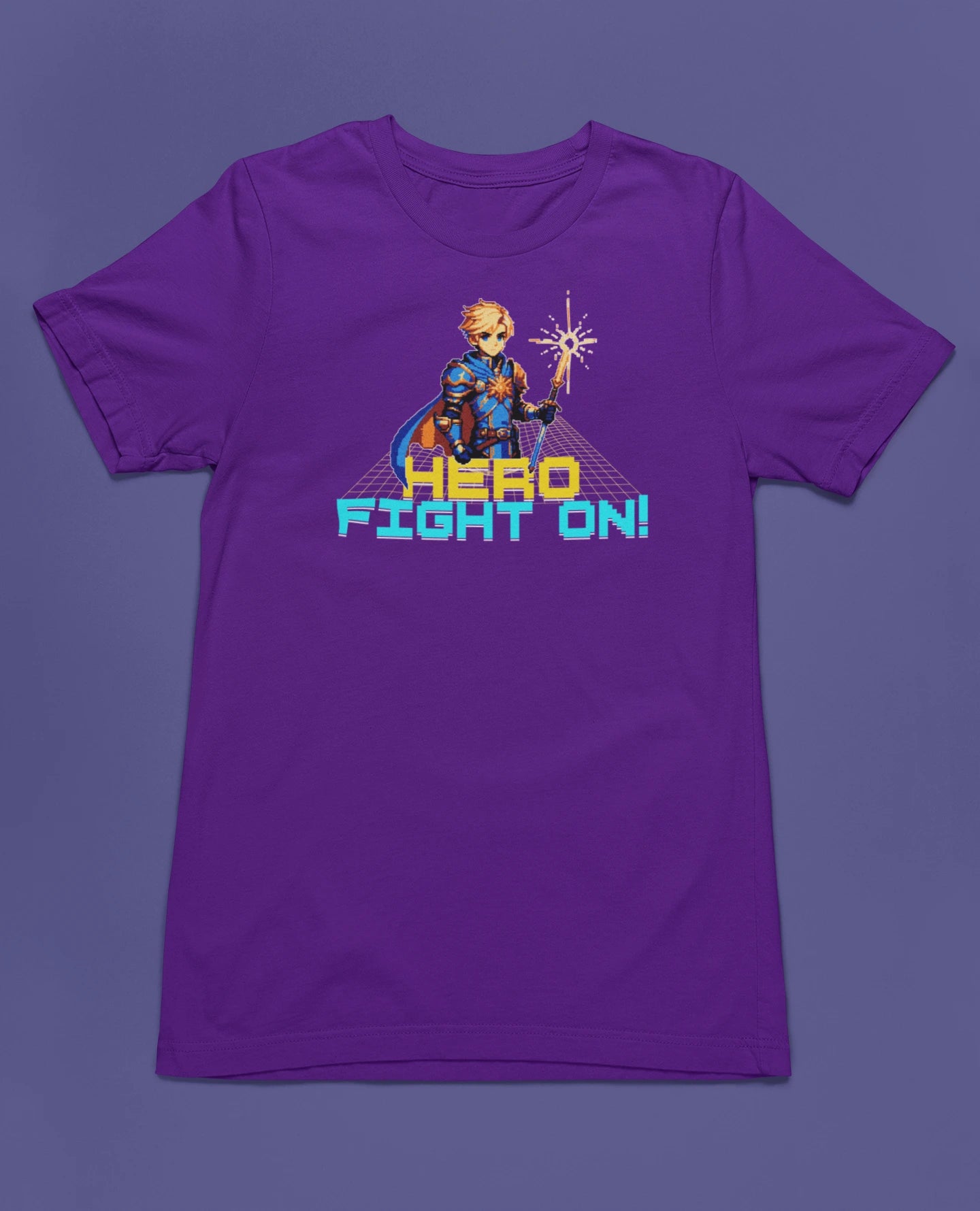 Hero – Fight On! Retro Pixel Knight T-Shirt für Gamer & Fantasy-Fans – lila T-Shirt als flatlay-Mockup, modernes Gaming-Design und hochwertiges Produktfoto.