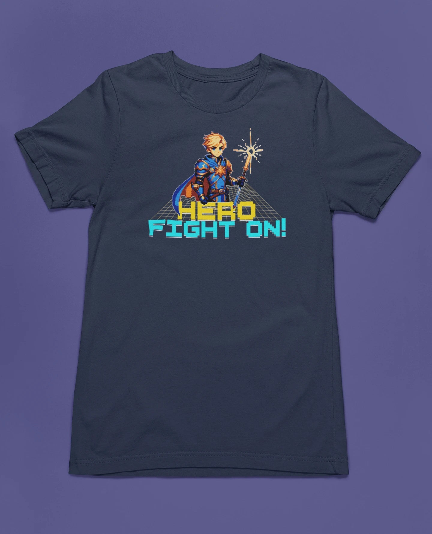 Hero – Fight On! Retro Pixel Knight T-Shirt für Gamer & Fantasy-Fans – marine T-Shirt als maennlich-Mockup, modernes Gaming-Design und hochwertiges Produktfoto.
