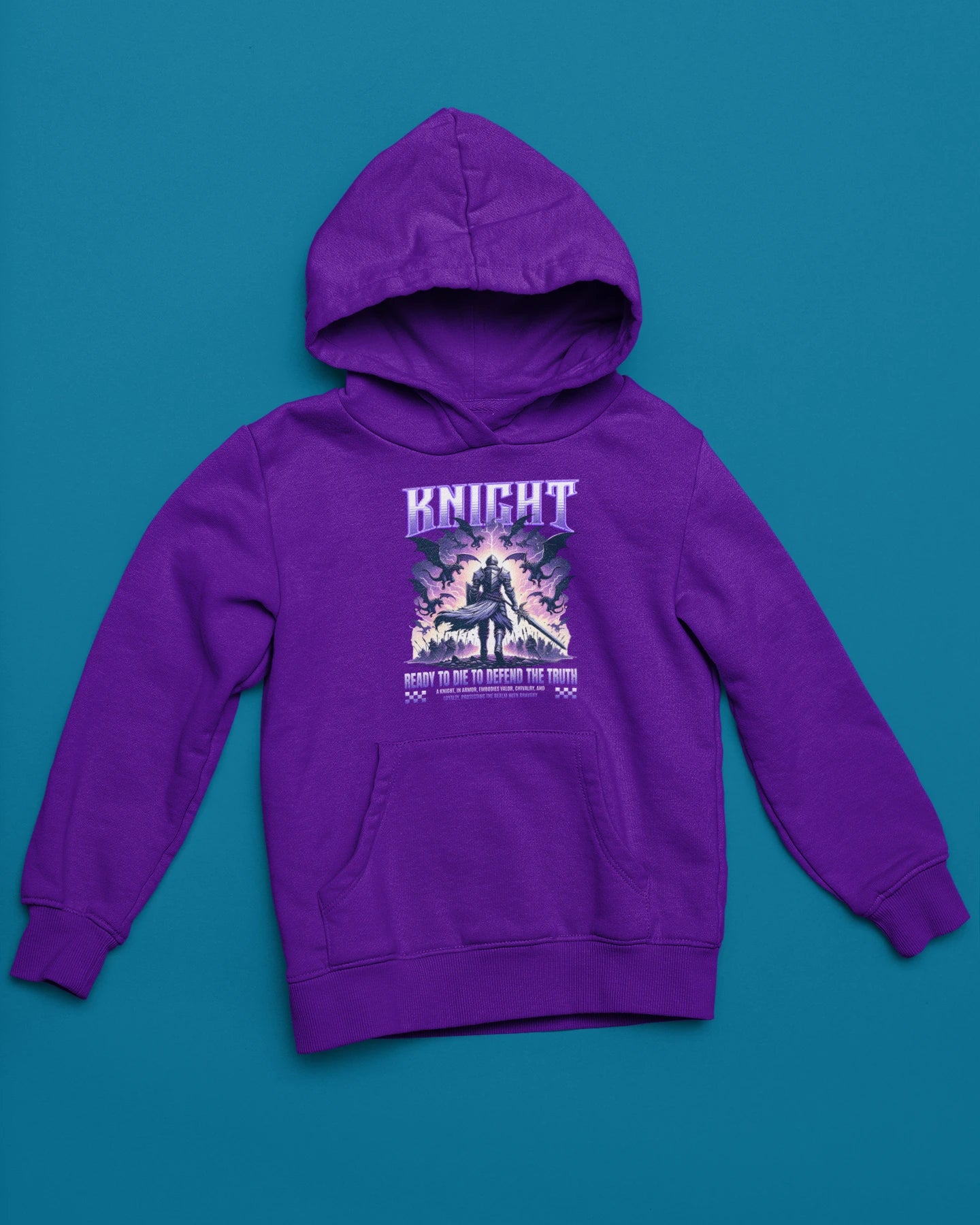 Knight | Epischer Ritter Hoodie im Dark-Fantasy-Style – lila Hoodie als flatlay-Mockup, modernes Gaming-Design und hochwertiges Produktfoto.