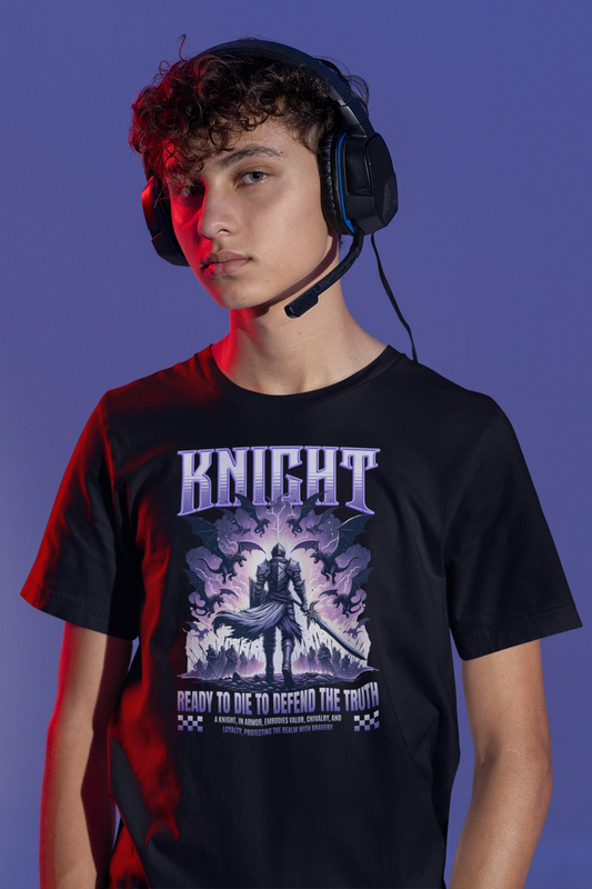 Knight – Ready to Die to Defend the Truth | Ritter Fantasy T-Shirt – schwarz T-Shirt als maennlich-Mockup, modernes Gaming-Design und hochwertiges Produktfoto.