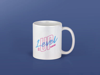 Level Up Gaming – Keramiktasse (325 ml) – 325 ml Keramiktasse als Flatlay Mockup, hochwertiges Gaming- & Nerd-Design Produktfoto.