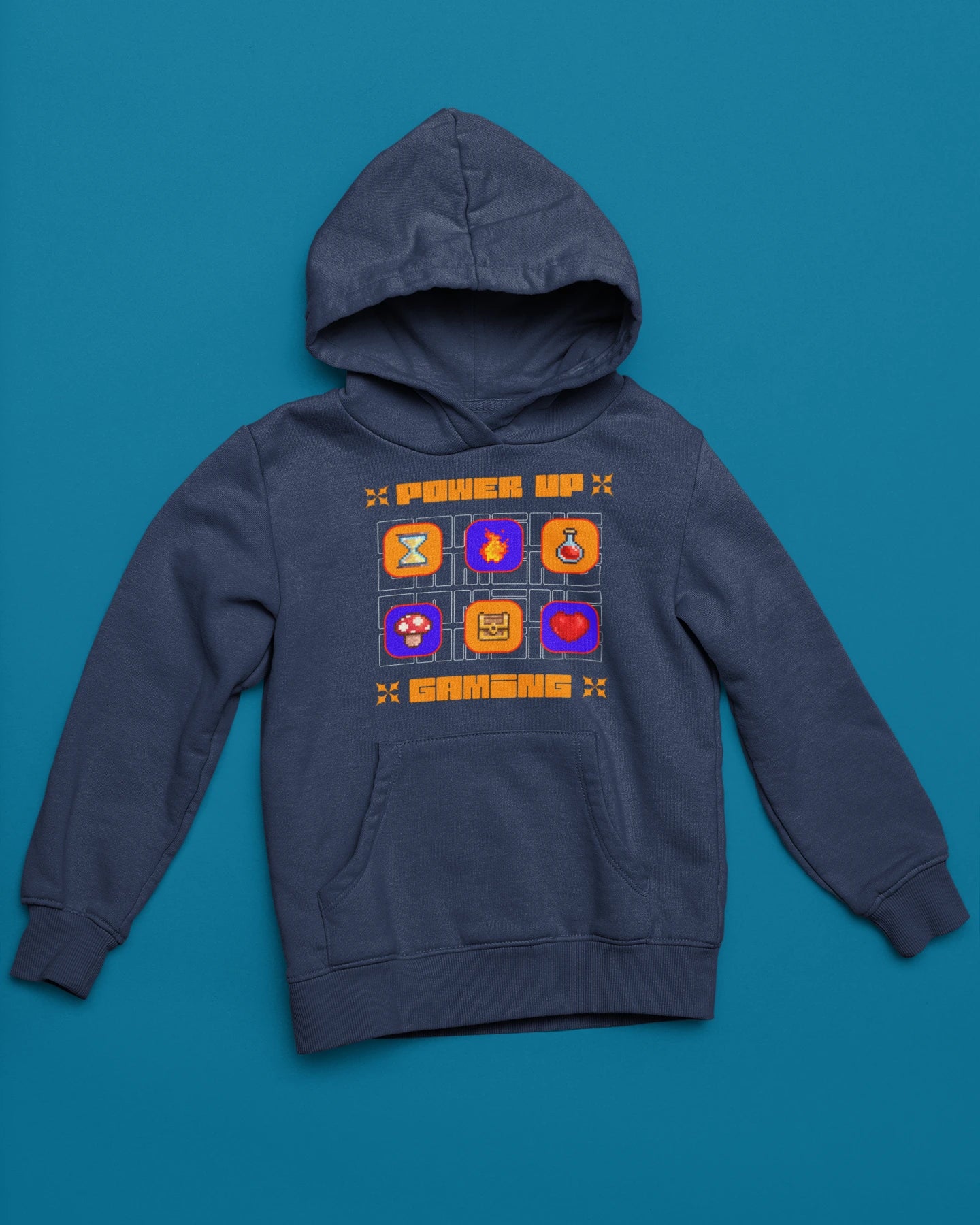 Power Up Gaming | Retro Pixel Hoodie fuer echte Gamer – marine Hoodie als flatlay-Mockup, modernes Gaming-Design und hochwertiges Produktfoto.