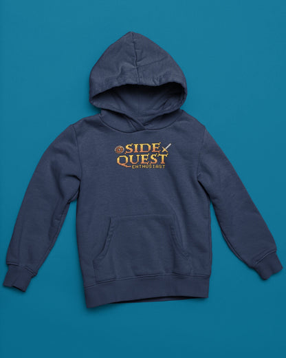 Side Quest Enthusiast | Pixel Retro Hoodie fuer Abenteurer – marine Hoodie als flatlay-Mockup, modernes Gaming-Design und hochwertiges Produktfoto.