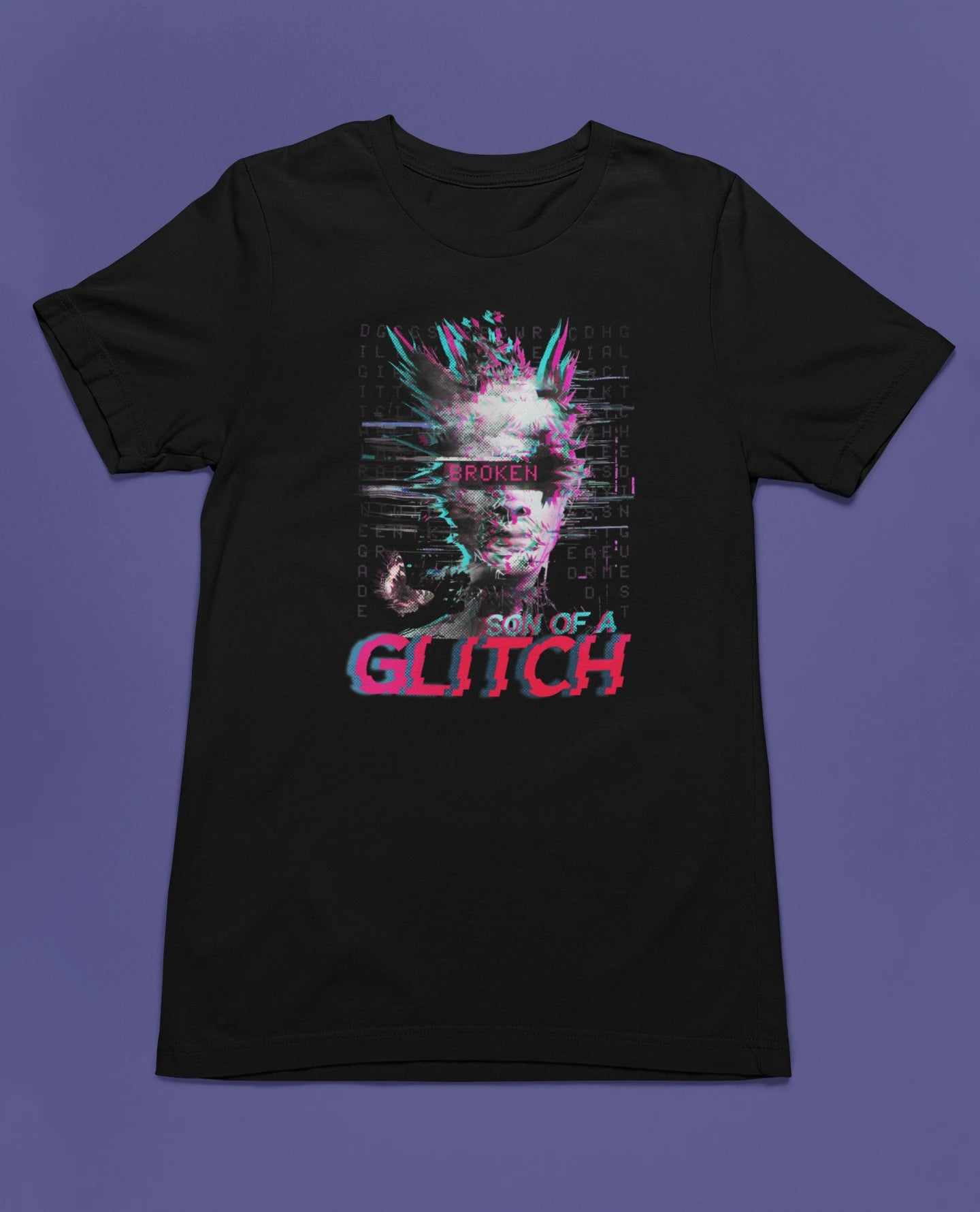 Son of a Glitch | Cyberpunk Grafik T-Shirt – schwarz T-Shirt als flatlay-Mockup, modernes Gaming-Design und hochwertiges Produktfoto.