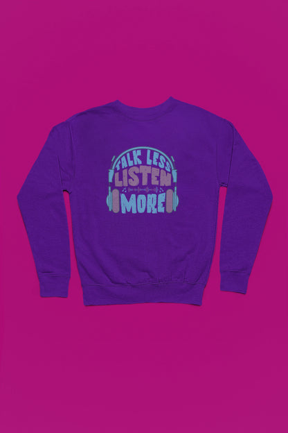 Talk Less Listen More – Retro Headphone Vibes Pullover – lila Pullover als Flatlay-Mockup, hochwertiges Nerd- & Gaming-Design Produktfoto.