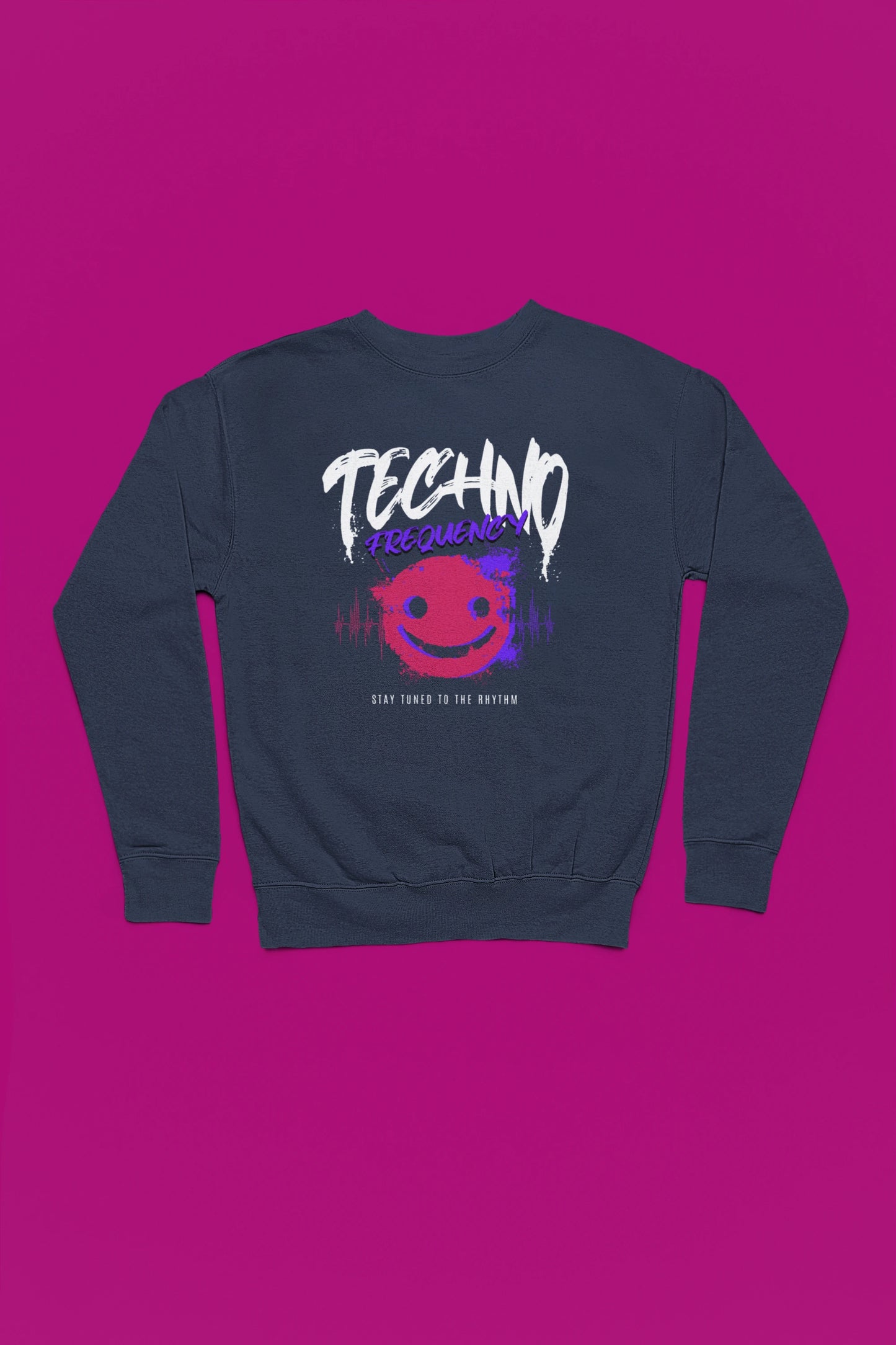 Techno Frequency Pullover – Stay Tuned to the Rhythm – marine Pullover als Flatlay-Mockup, hochwertiges Nerd- & Gaming-Design Produktfoto.