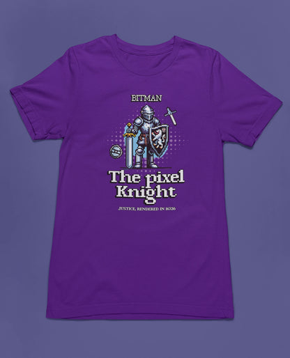 The Pixel Knight | 8-Bit Ritter T-Shirt für Retro Gamer – lila T-Shirt als flatlay-Mockup, modernes Gaming-Design und hochwertiges Produktfoto.