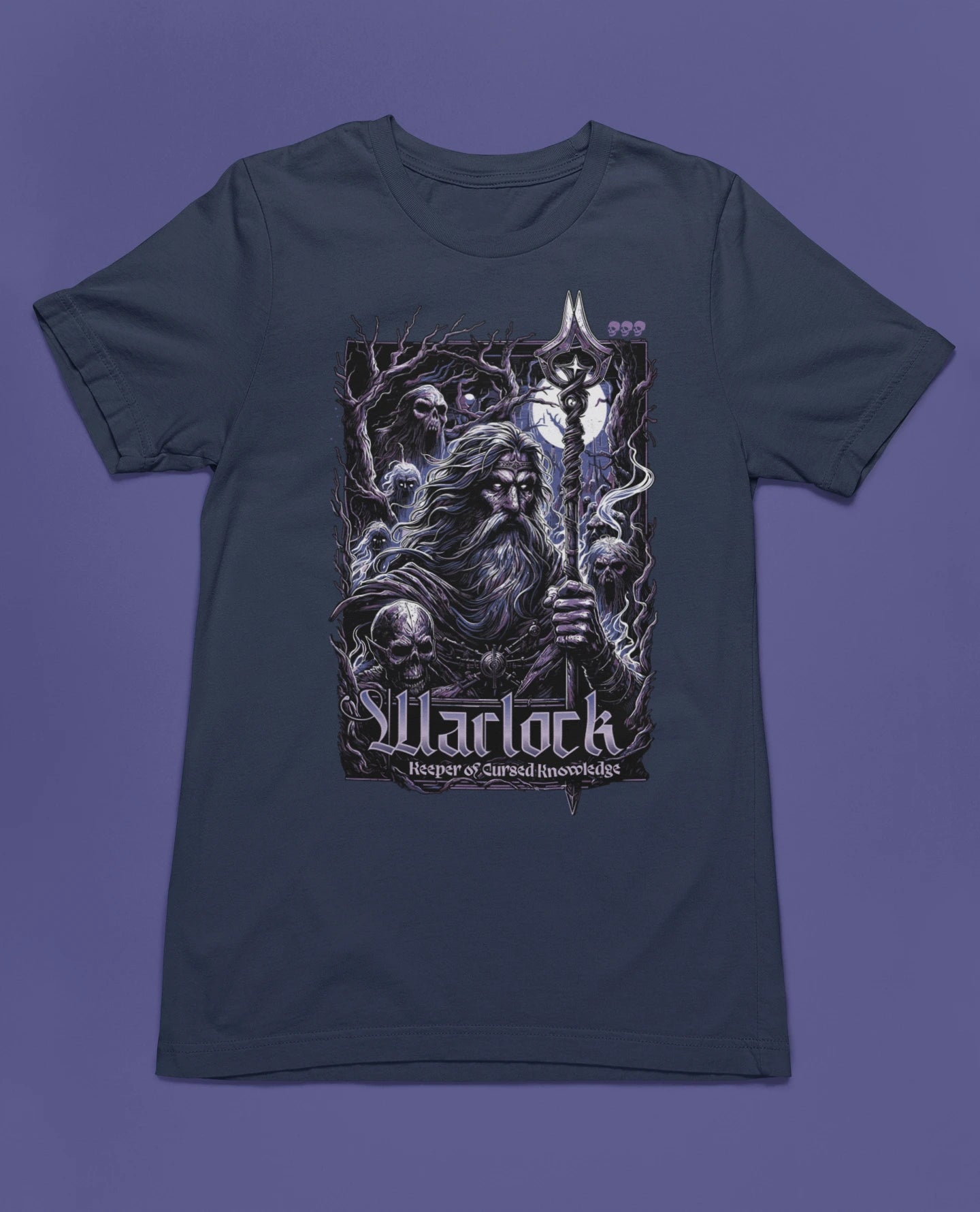 Warlock – Keeper of Cursed Knowledge | Dunkles Fantasy T-Shirt für Magie- & RPG-Fans – marine T-Shirt als flatlay-Mockup, modernes Gaming-Design und hochwertiges Produktfoto.